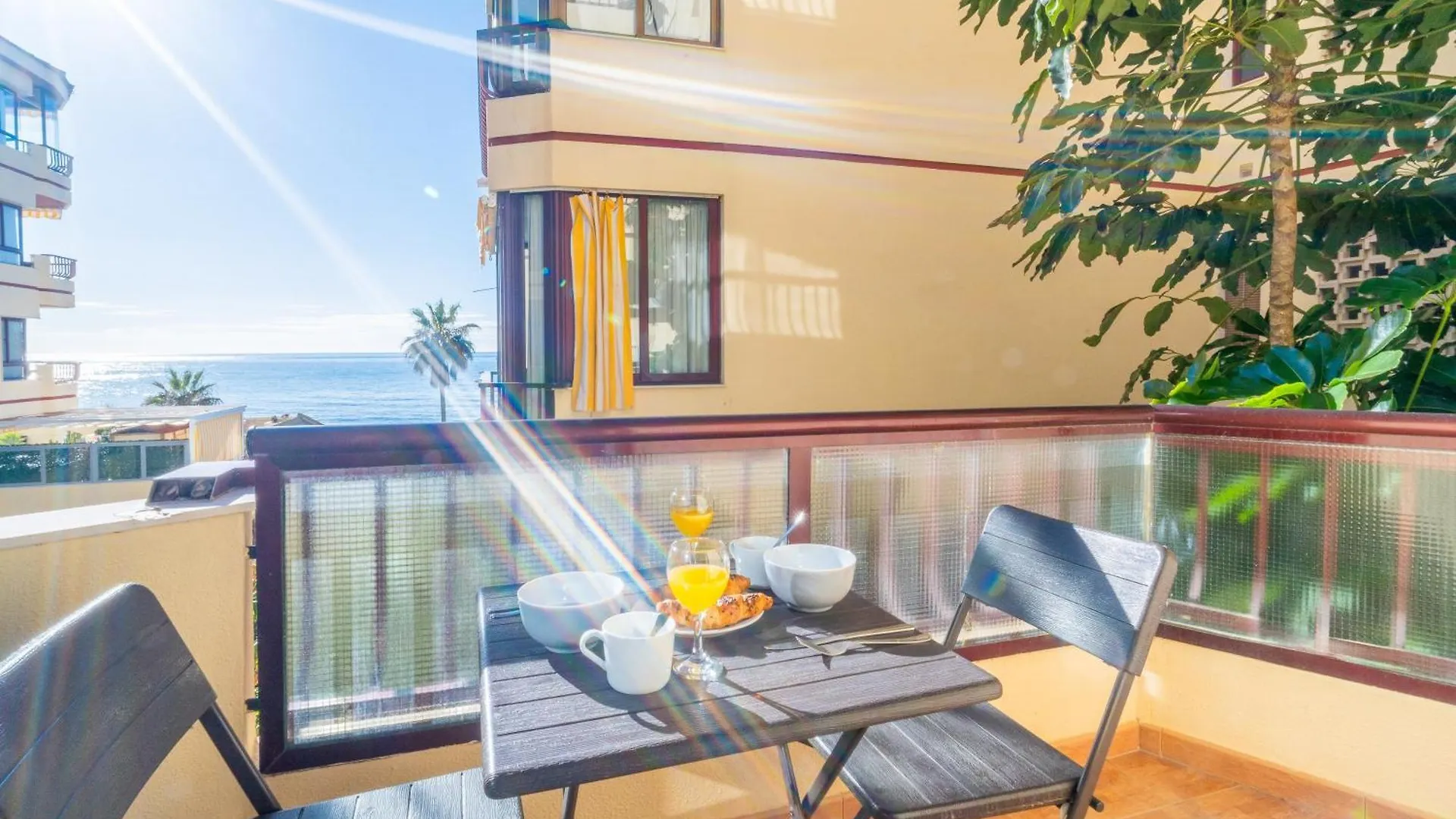 Casa Linda, Front The Beach La Lucera, Ribiera Del Sol Wifi, Ac, Private Parking, Petfriendly Sitio de Calahonda