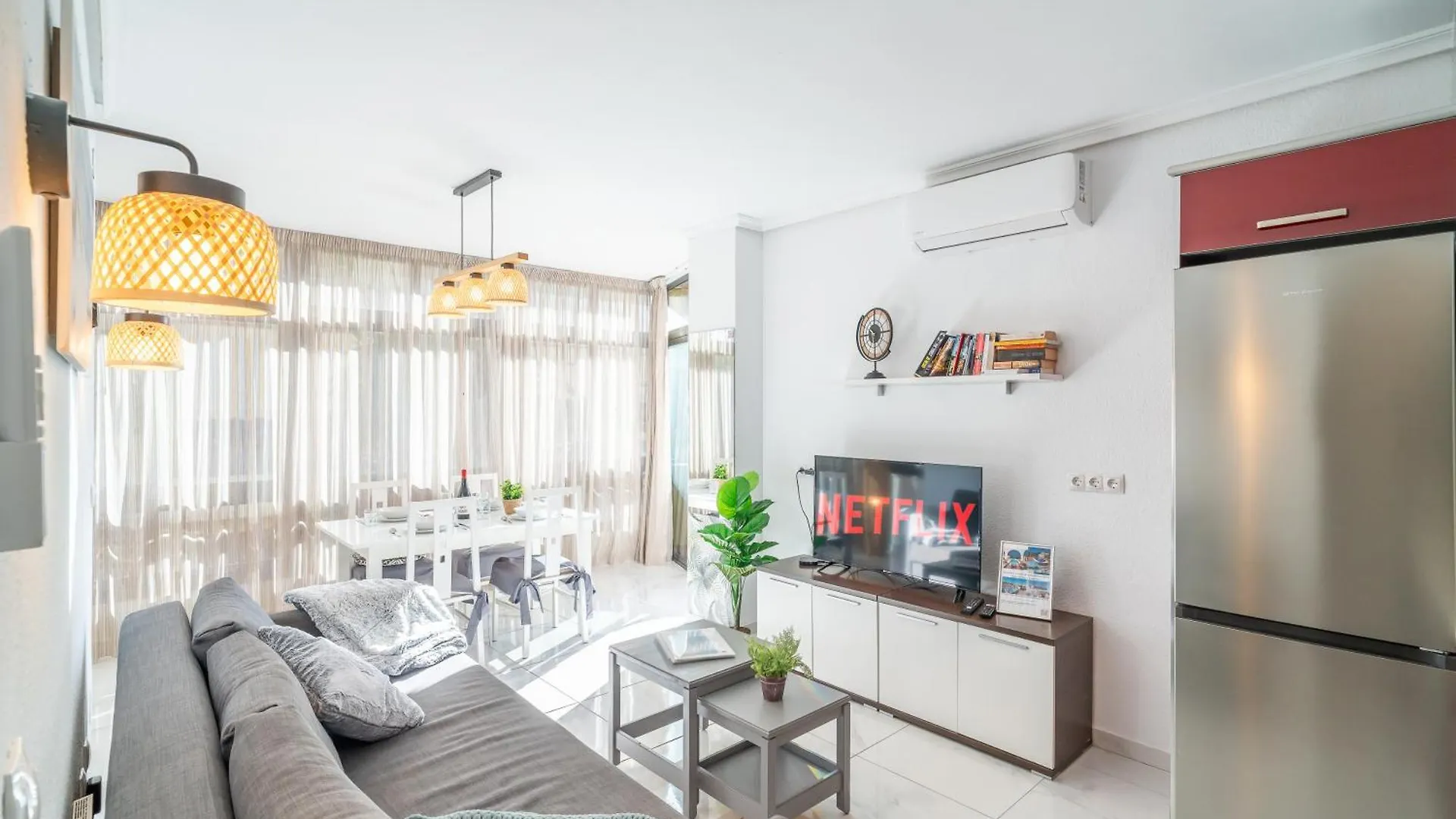 Casa Linda, Front The Beach La Lucera, Ribiera Del Sol Wifi, Ac, Private Parking, Petfriendly Sitio de Calahonda