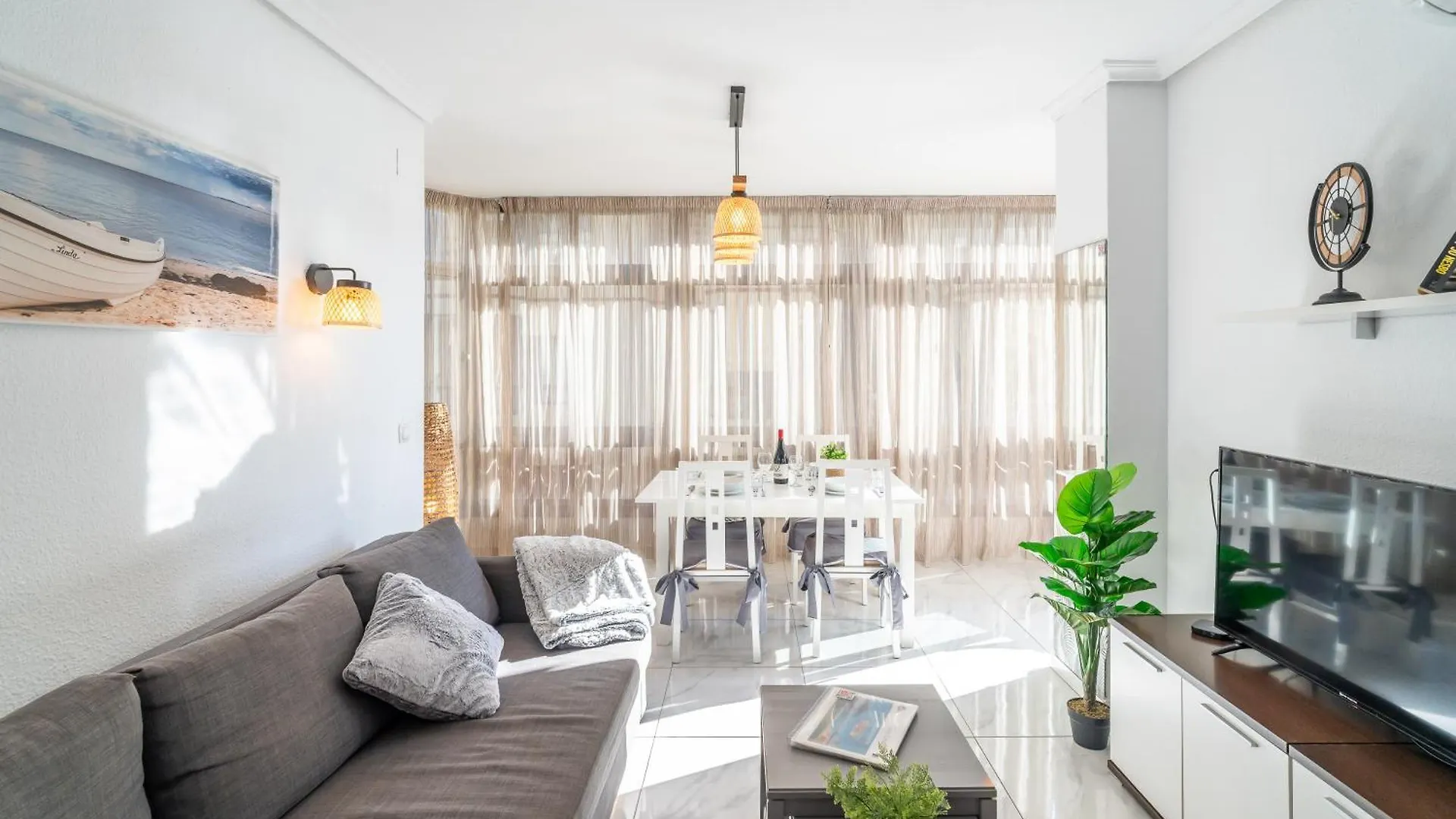 Apartment Casa Linda, Front The Beach La Lucera, Ribiera Del Sol Wifi, Ac, Private Parking, Petfriendly Sitio de Calahonda Spain