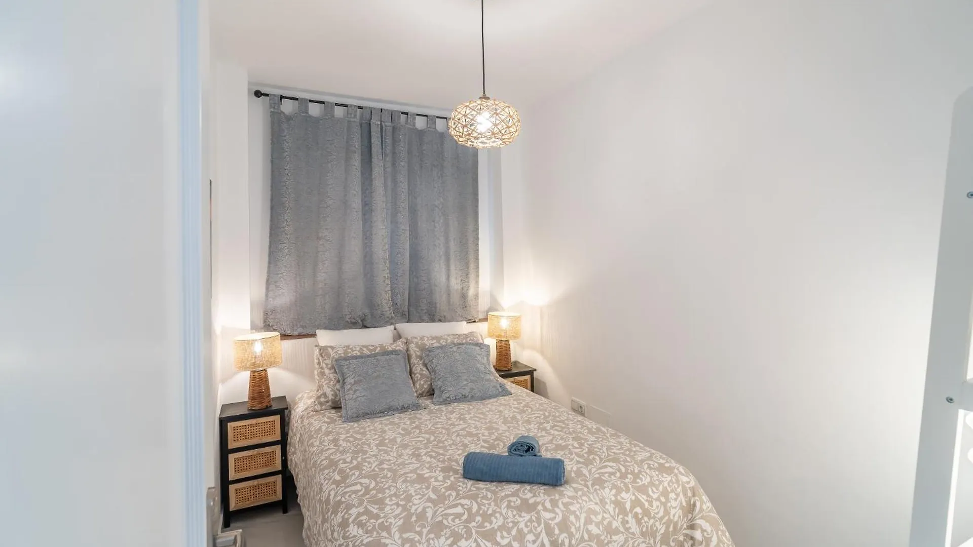 Apartment Casa Linda, Front The Beach La Lucera, Ribiera Del Sol Wifi, Ac, Private Parking, Petfriendly Sitio de Calahonda Spain