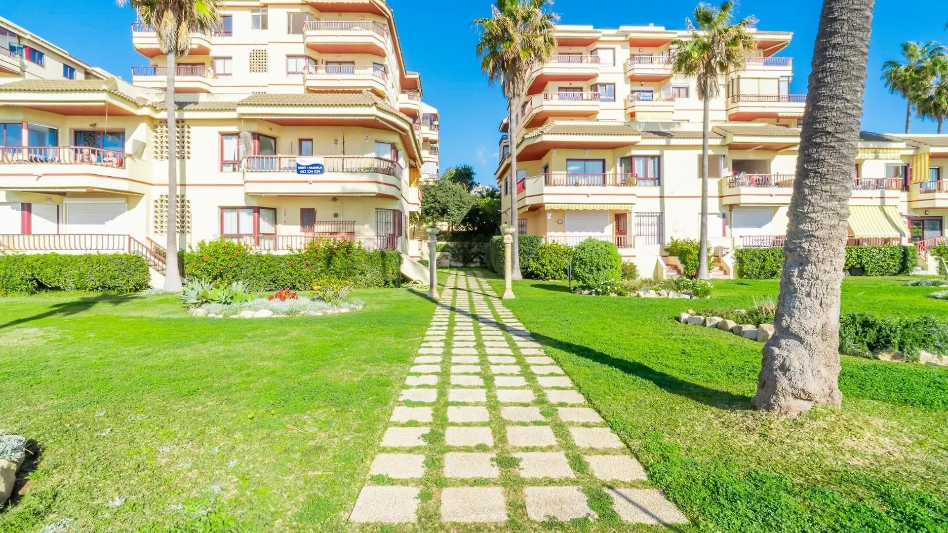 Casa Linda, Front The Beach La Lucera, Ribiera Del Sol Wifi, Ac, Private Parking, Petfriendly Sitio de Calahonda Spain