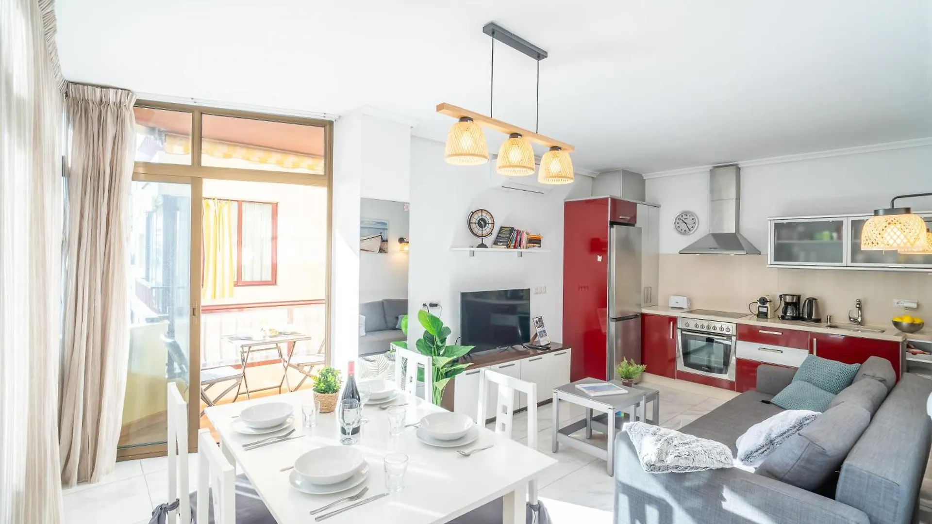 Casa Linda, Front The Beach La Lucera, Ribiera Del Sol Wifi, Ac, Private Parking, Petfriendly Sitio de Calahonda Apartment