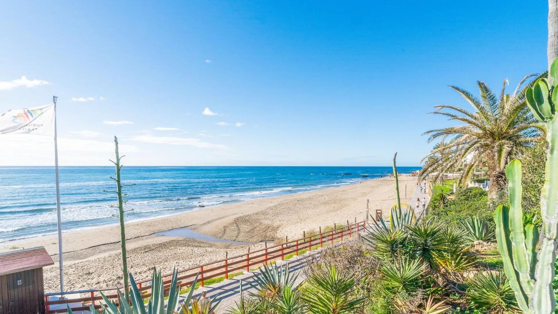 Casa Linda, Front The Beach La Lucera, Ribiera Del Sol Wifi, Ac, Private Parking, Petfriendly Sitio de Calahonda